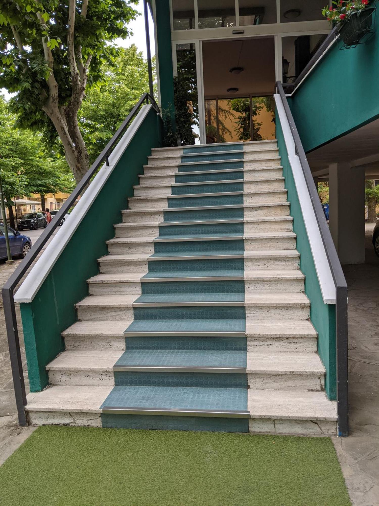 צ'סנטיקו Hotel Bellevue מראה חיצוני תמונה