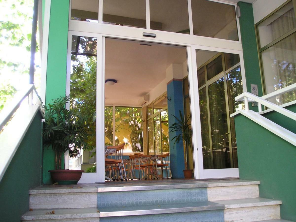 צ'סנטיקו Hotel Bellevue מראה חיצוני תמונה