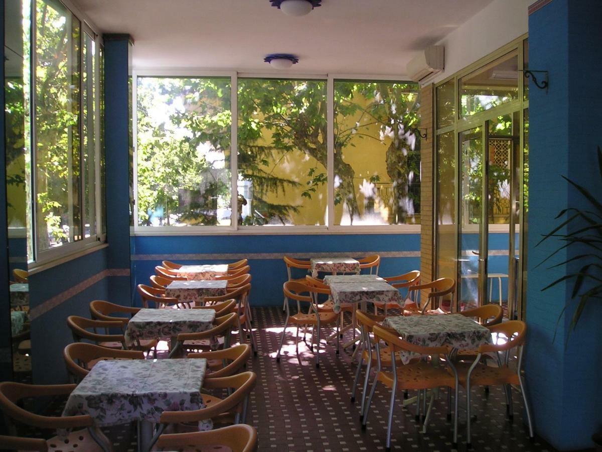 צ'סנטיקו Hotel Bellevue מראה חיצוני תמונה