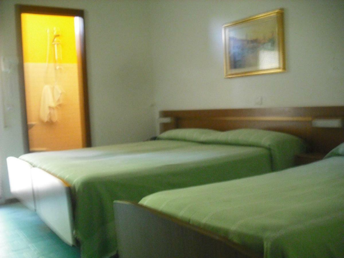 צ'סנטיקו Hotel Bellevue מראה חיצוני תמונה